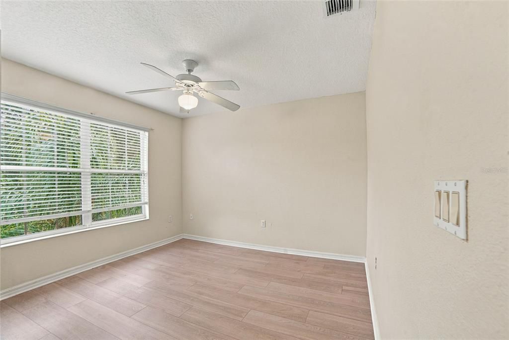 For Sale: $549,000 (4 beds, 2 baths, 2547 Square Feet)