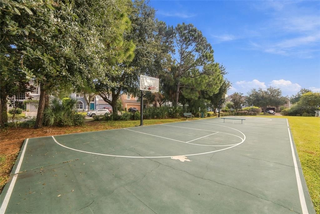 For Sale: $549,000 (4 beds, 2 baths, 2547 Square Feet)