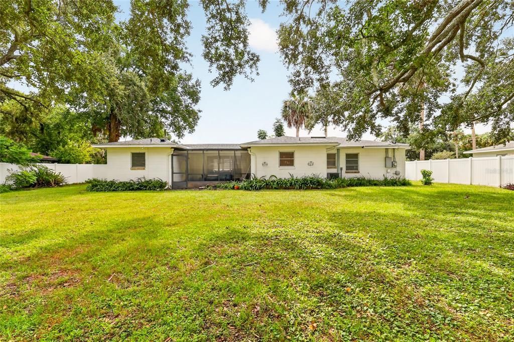 En Venta: $279,900 (2 camas, 1 baños, 1159 Pies cuadrados)