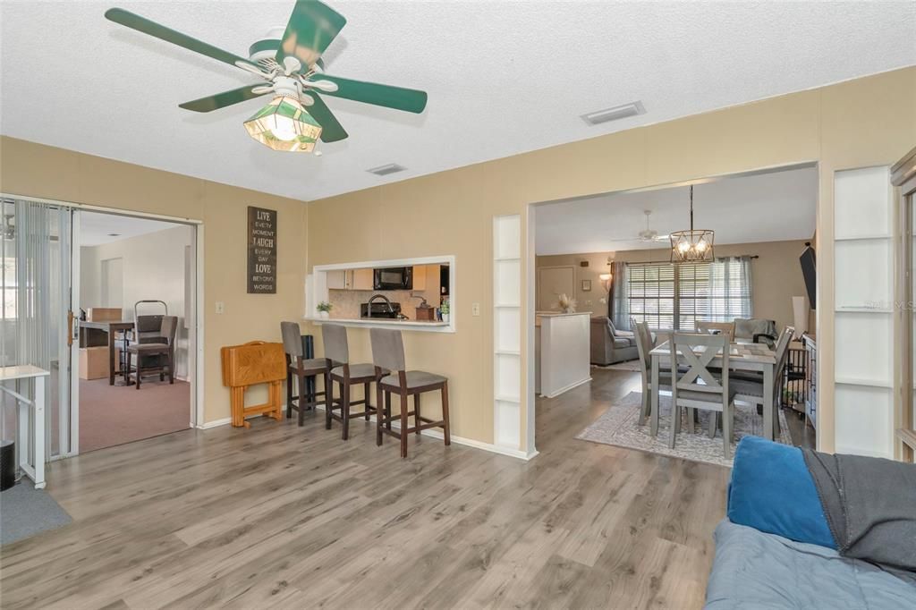 For Sale: $315,000 (3 beds, 2 baths, 1591 Square Feet)