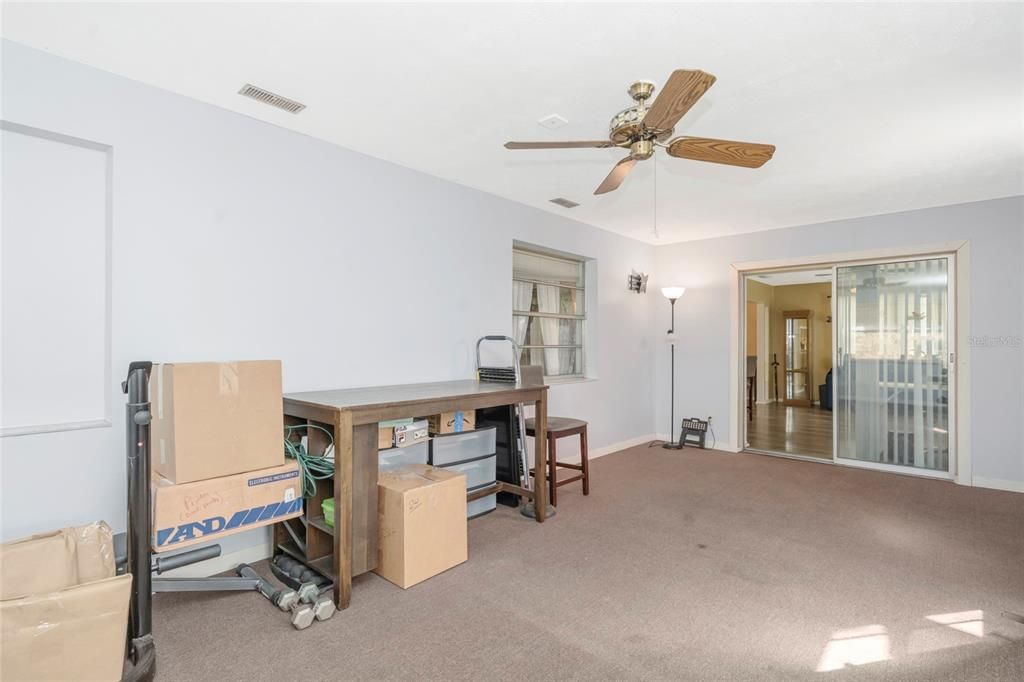 For Sale: $315,000 (3 beds, 2 baths, 1591 Square Feet)