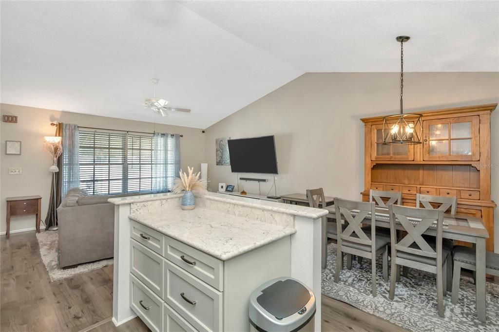 For Sale: $315,000 (3 beds, 2 baths, 1591 Square Feet)