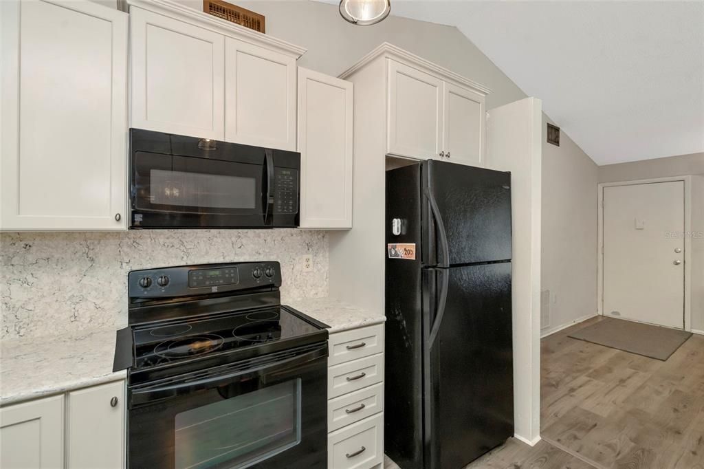 For Sale: $315,000 (3 beds, 2 baths, 1591 Square Feet)