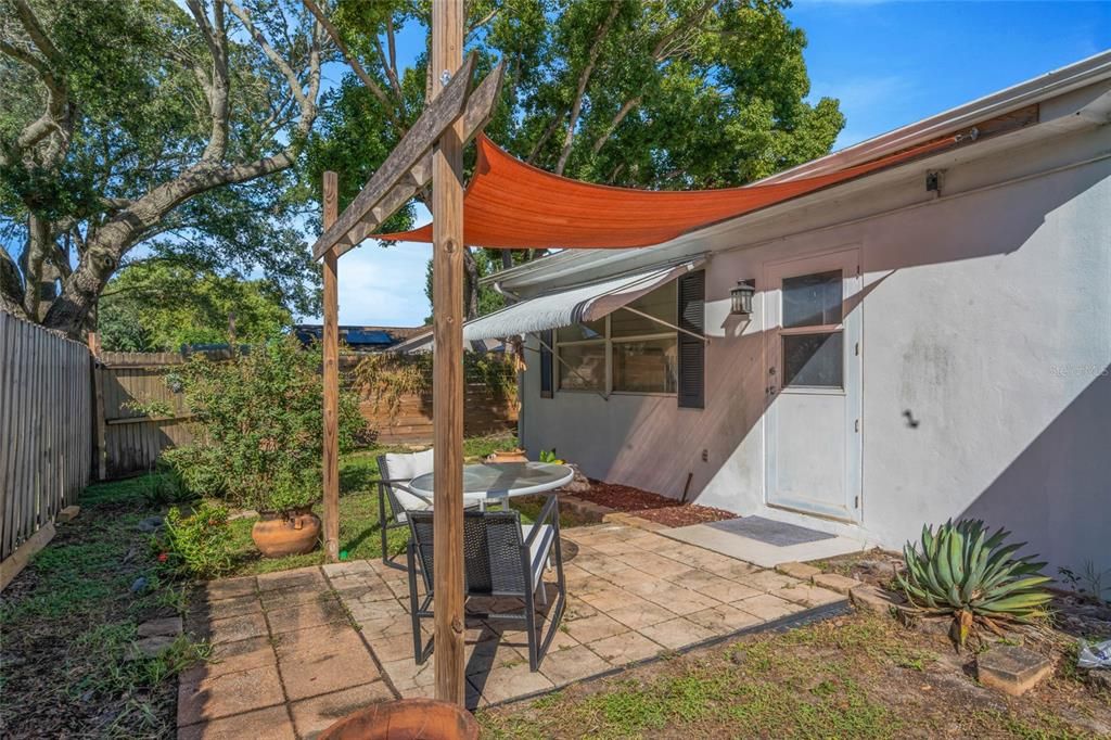 For Sale: $315,000 (3 beds, 2 baths, 1591 Square Feet)