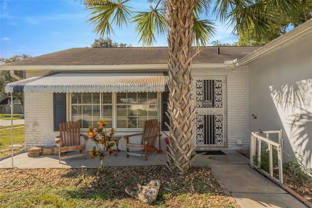 For Sale: $315,000 (3 beds, 2 baths, 1591 Square Feet)