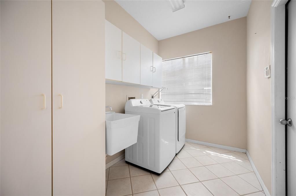 En Venta: $665,000 (3 camas, 2 baños, 2020 Pies cuadrados)
