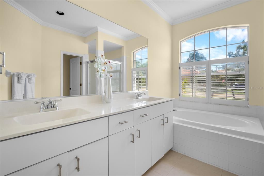 En Venta: $665,000 (3 camas, 2 baños, 2020 Pies cuadrados)