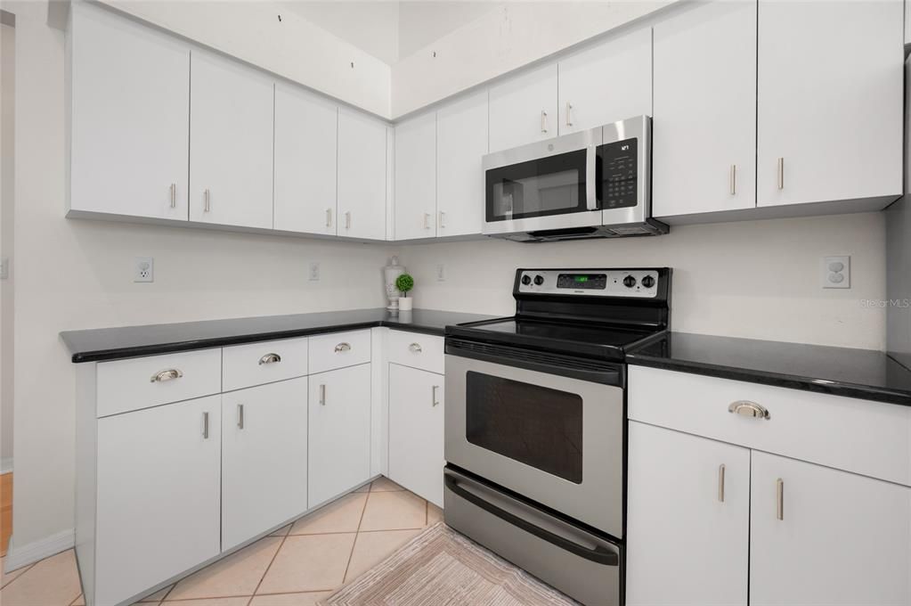 En Venta: $665,000 (3 camas, 2 baños, 2020 Pies cuadrados)