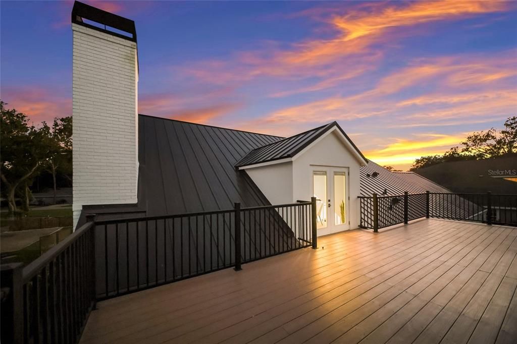 For Sale: $1,995,000 (4 beds, 2 baths, 3271 Square Feet)