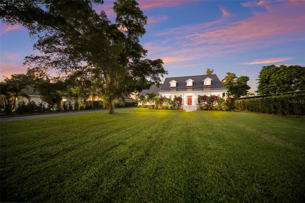 For Sale: $1,995,000 (4 beds, 2 baths, 3271 Square Feet)