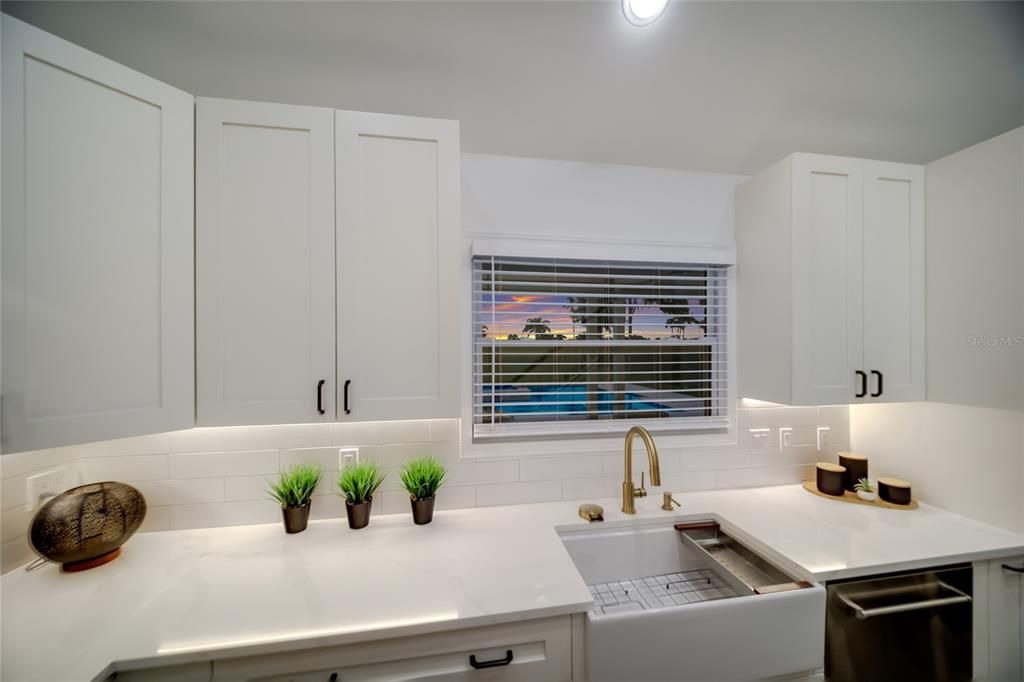 For Sale: $1,995,000 (4 beds, 2 baths, 3271 Square Feet)