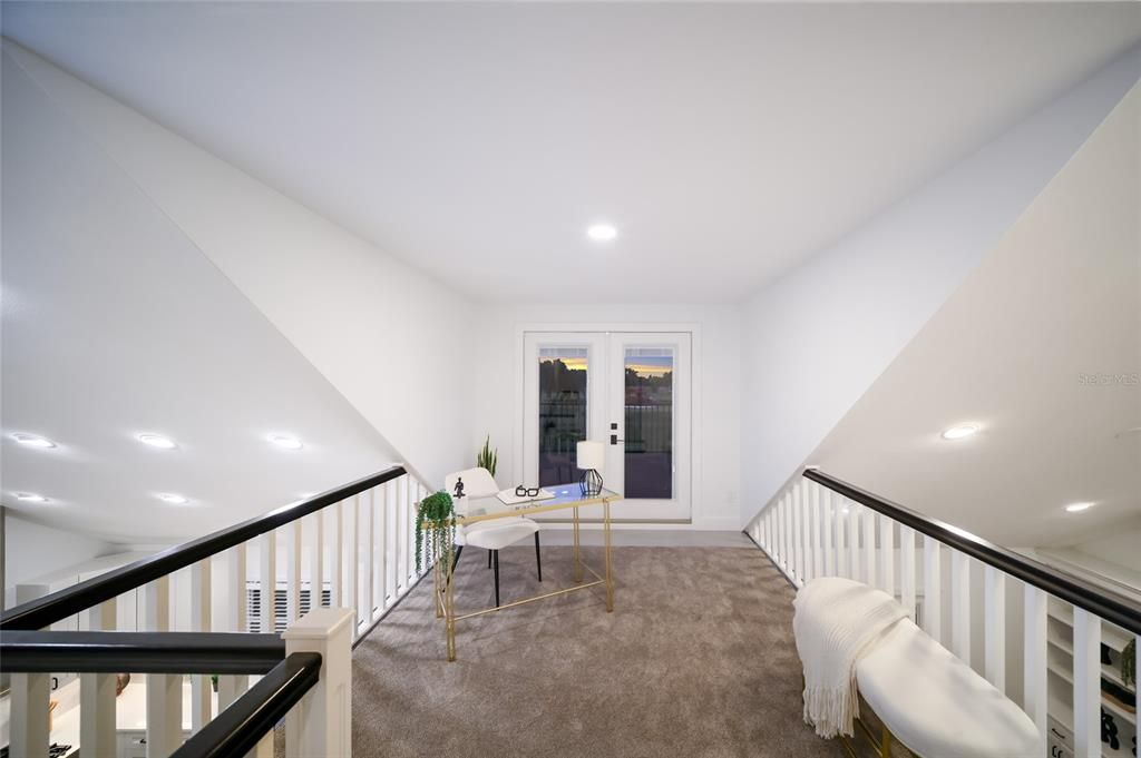For Sale: $1,995,000 (4 beds, 2 baths, 3271 Square Feet)