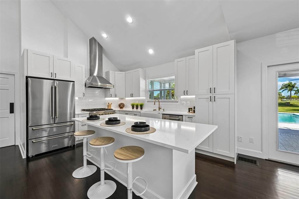 For Sale: $1,995,000 (4 beds, 2 baths, 3271 Square Feet)