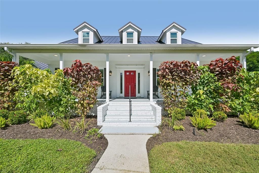 For Sale: $1,995,000 (4 beds, 2 baths, 3271 Square Feet)