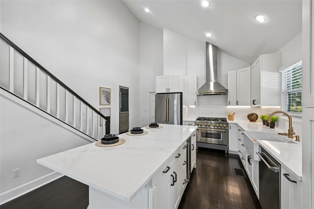For Sale: $1,995,000 (4 beds, 2 baths, 3271 Square Feet)