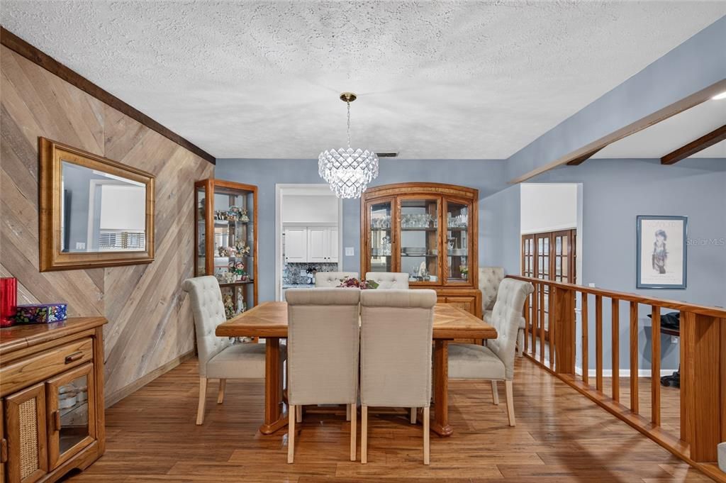 For Sale: $595,000 (4 beds, 3 baths, 2949 Square Feet)