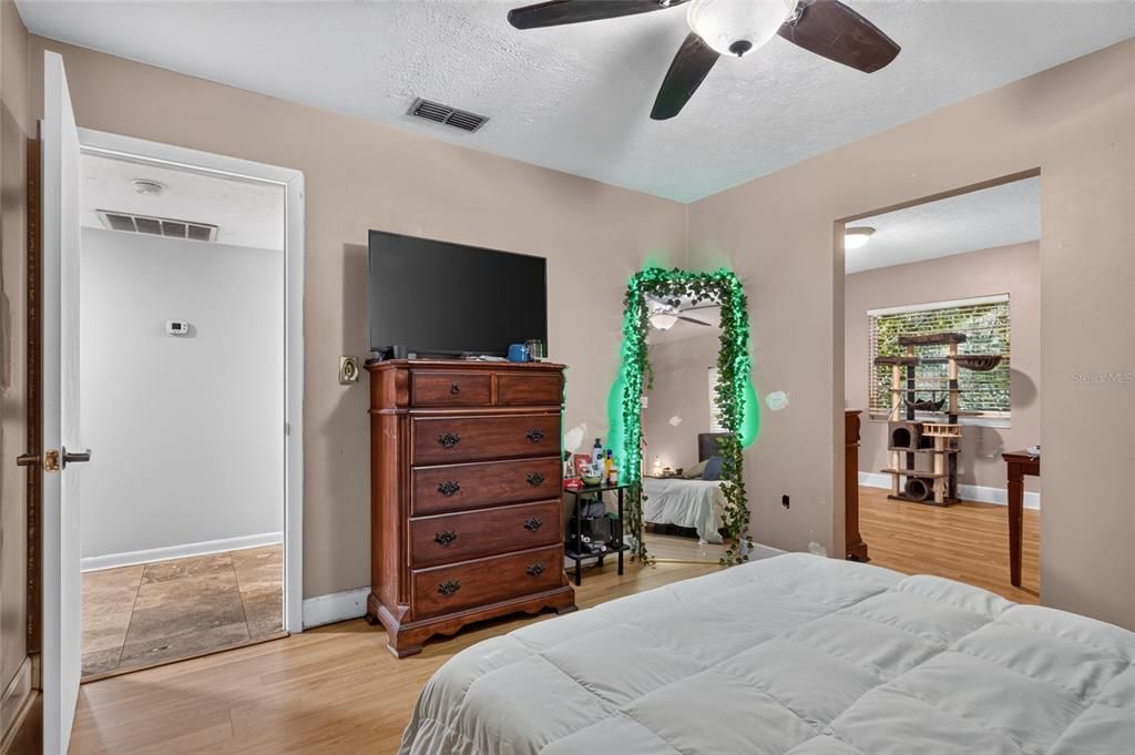 For Sale: $595,000 (4 beds, 3 baths, 2949 Square Feet)
