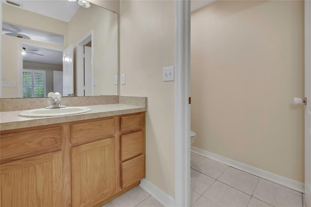 En Venta: $329,900 (2 camas, 2 baños, 1706 Pies cuadrados)