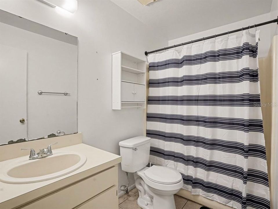 На продажу: $349,990 (4 спален, 0 ванн, 1560 Квадратных фут)