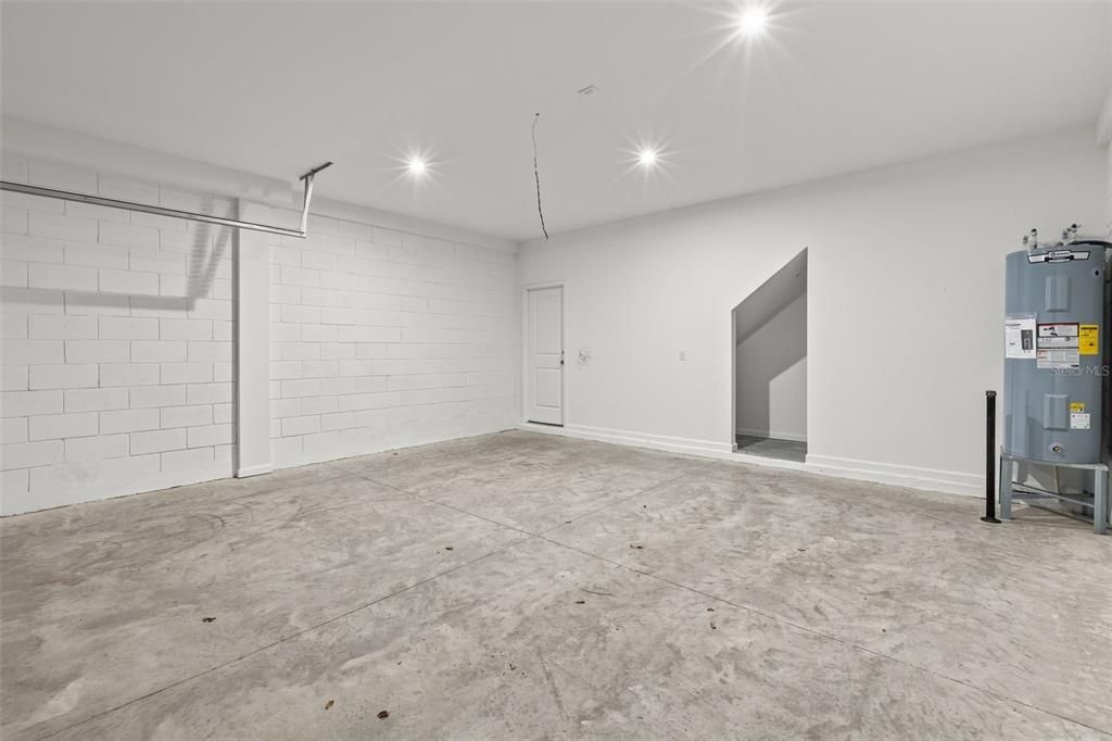 For Rent: $2,750 (3 beds, 2 baths, 1476 Square Feet)