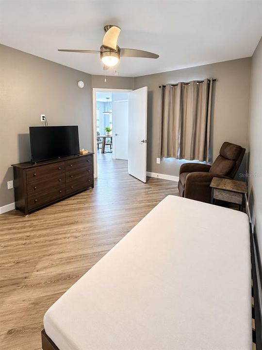 For Sale: $199,000 (2 beds, 2 baths, 1026 Square Feet)