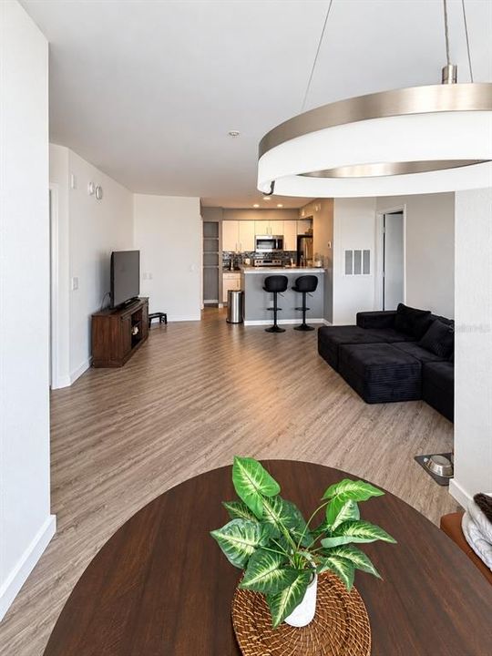 For Sale: $199,000 (2 beds, 2 baths, 1026 Square Feet)