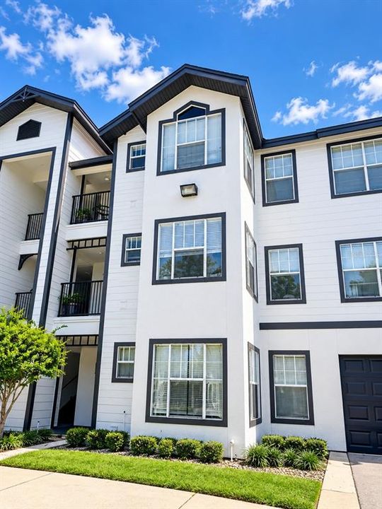For Sale: $199,000 (2 beds, 2 baths, 1026 Square Feet)