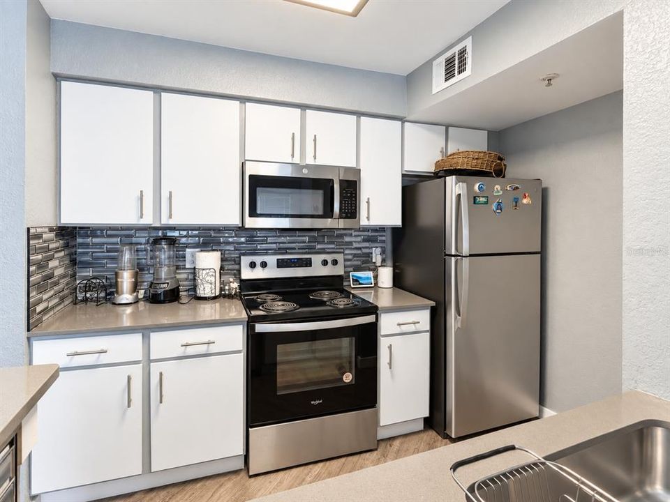 For Sale: $199,000 (2 beds, 2 baths, 1026 Square Feet)