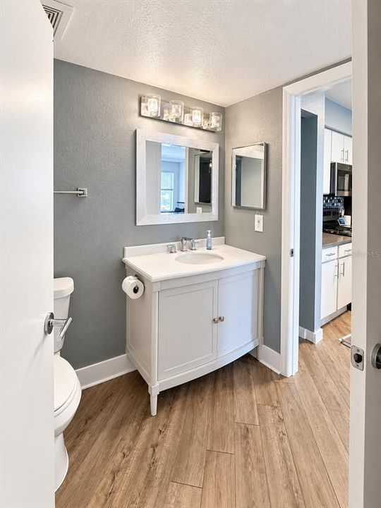 For Sale: $199,000 (2 beds, 2 baths, 1026 Square Feet)