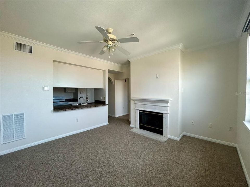 For Rent: $1,375 (1 beds, 1 baths, 562 Square Feet)