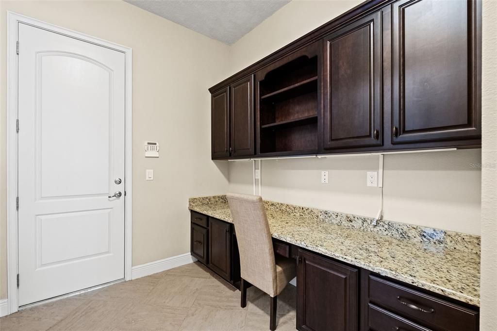 For Sale: $699,900 (4 beds, 3 baths, 3060 Square Feet)