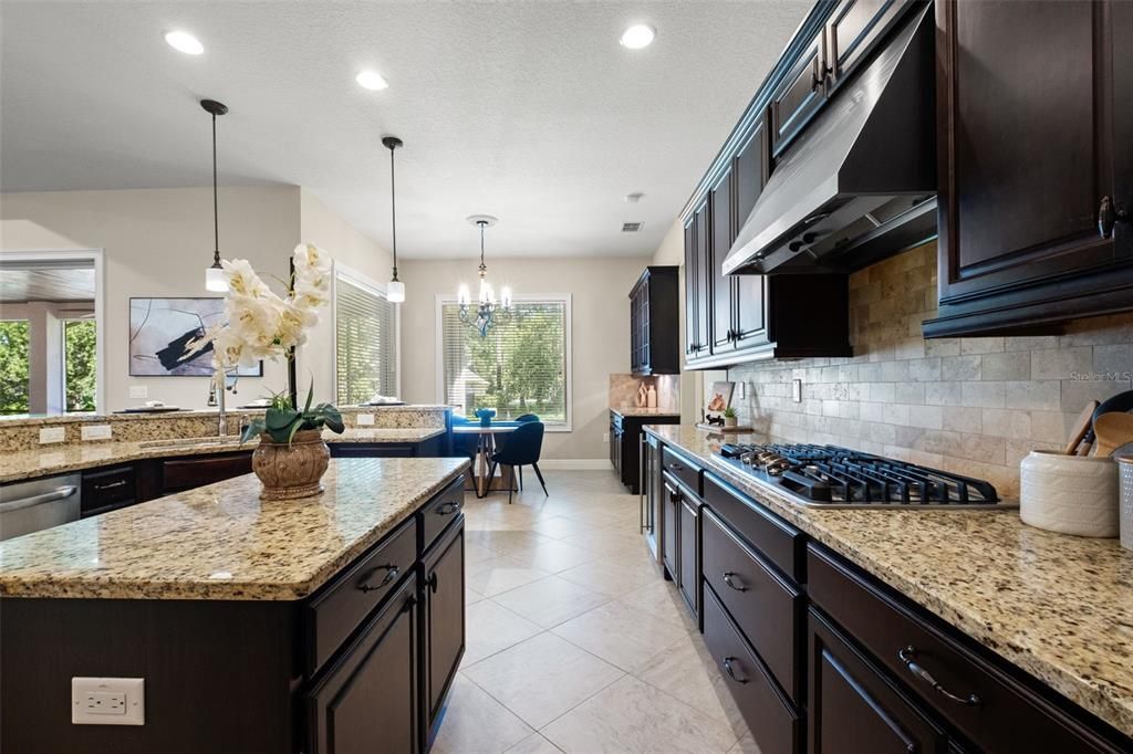 For Sale: $699,900 (4 beds, 3 baths, 3060 Square Feet)