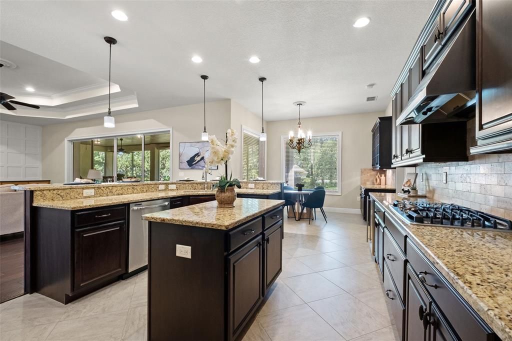 For Sale: $699,900 (4 beds, 3 baths, 3060 Square Feet)