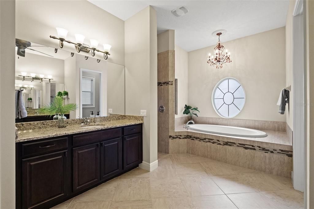 For Sale: $699,900 (4 beds, 3 baths, 3060 Square Feet)
