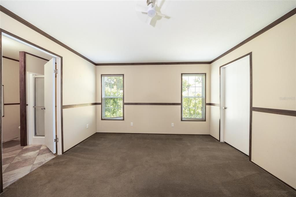 En Venta: $319,000 (3 camas, 2 baños, 1215 Pies cuadrados)