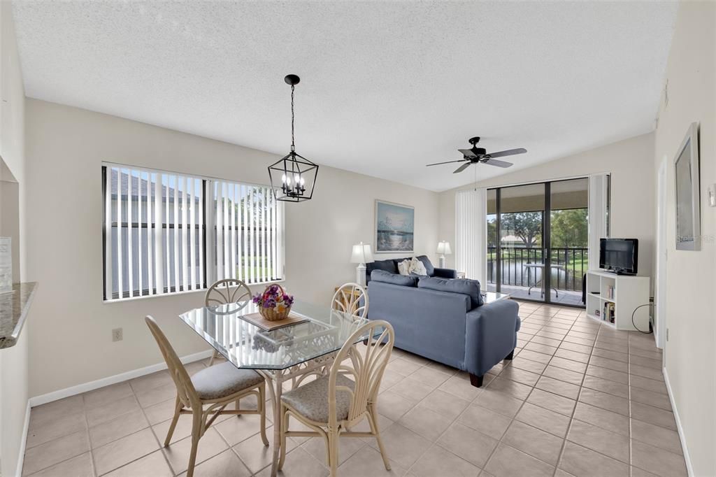 For Sale: $269,900 (2 beds, 2 baths, 1174 Square Feet)