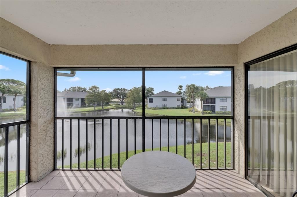 For Sale: $269,900 (2 beds, 2 baths, 1174 Square Feet)