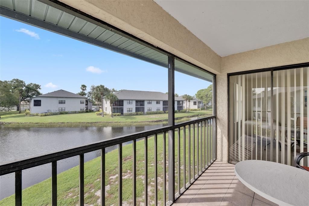 For Sale: $269,900 (2 beds, 2 baths, 1174 Square Feet)