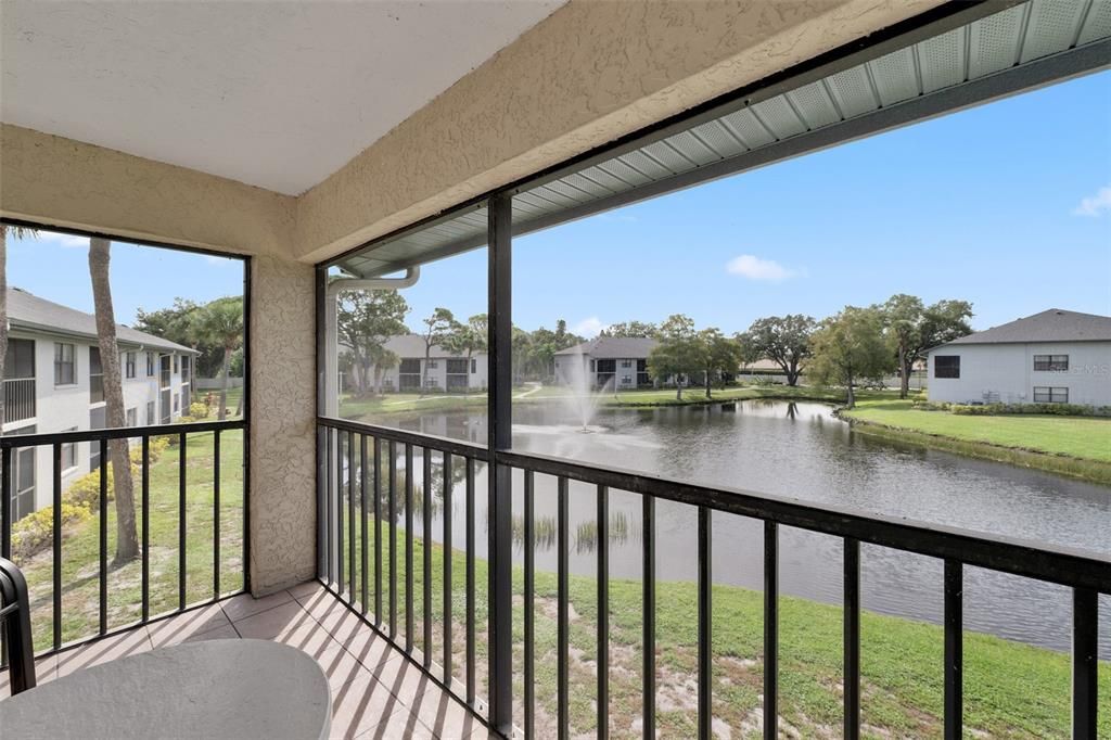 For Sale: $269,900 (2 beds, 2 baths, 1174 Square Feet)