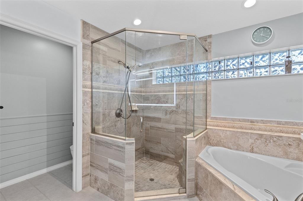 En Venta: $625,000 (4 camas, 3 baños, 2705 Pies cuadrados)