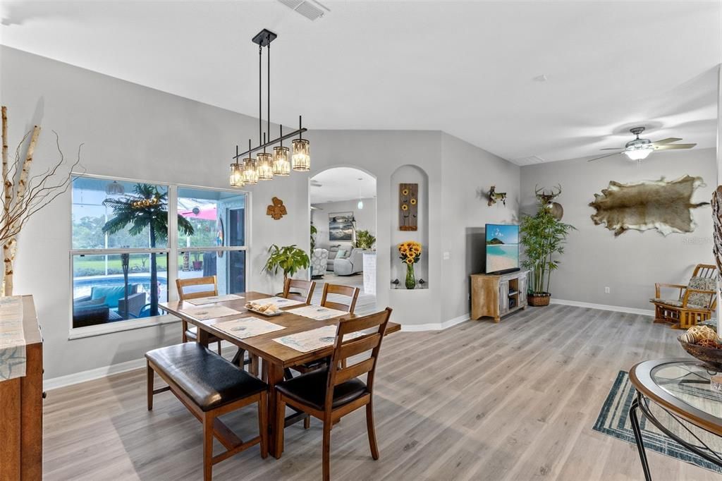 En Venta: $625,000 (4 camas, 3 baños, 2705 Pies cuadrados)