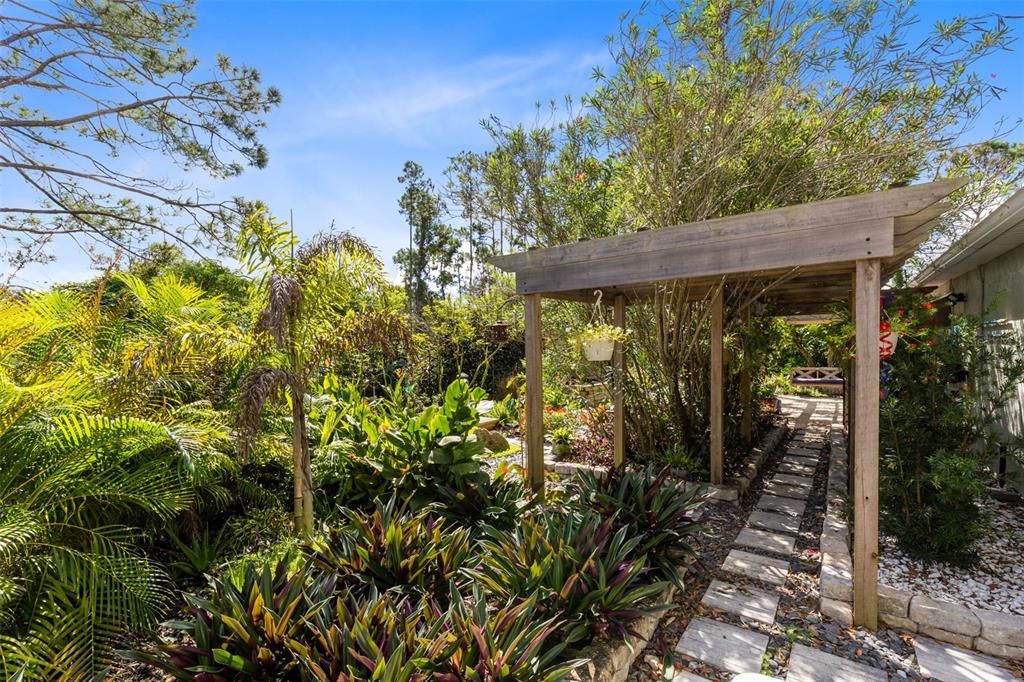 En Venta: $625,000 (4 camas, 3 baños, 2705 Pies cuadrados)