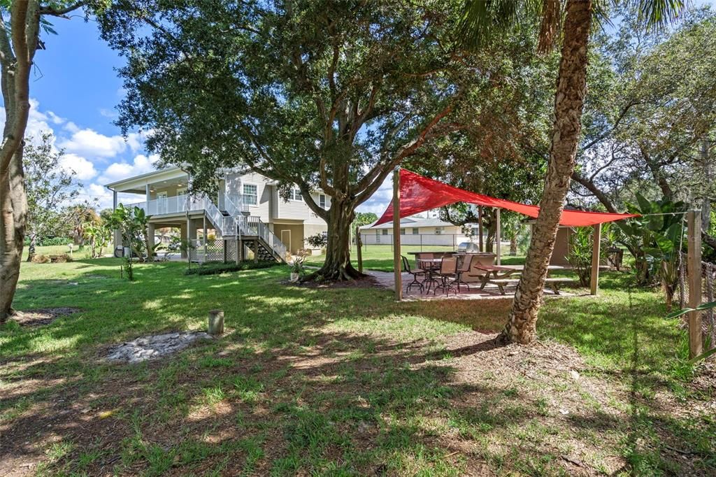 For Sale: $524,900 (2 beds, 2 baths, 1194 Square Feet)