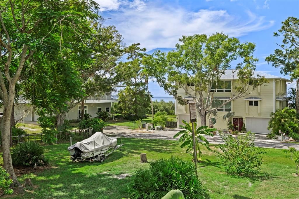 For Sale: $524,900 (2 beds, 2 baths, 1194 Square Feet)