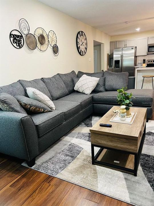 En Venta: $350,000 (4 camas, 3 baños, 1876 Pies cuadrados)