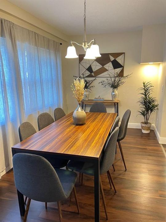 En Venta: $350,000 (4 camas, 3 baños, 1876 Pies cuadrados)
