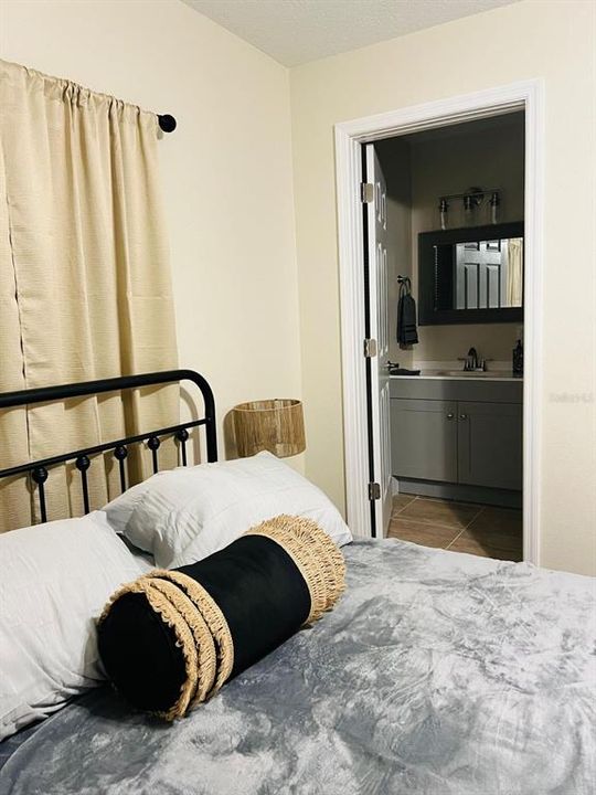 En Venta: $350,000 (4 camas, 3 baños, 1876 Pies cuadrados)