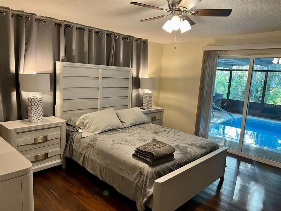 En Venta: $350,000 (4 camas, 3 baños, 1876 Pies cuadrados)