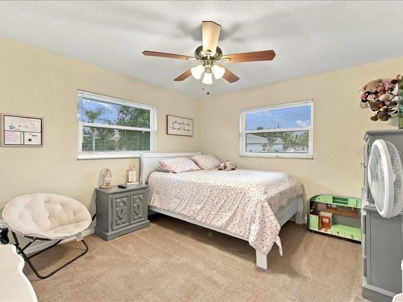 For Sale: $470,000 (3 beds, 2 baths, 2323 Square Feet)