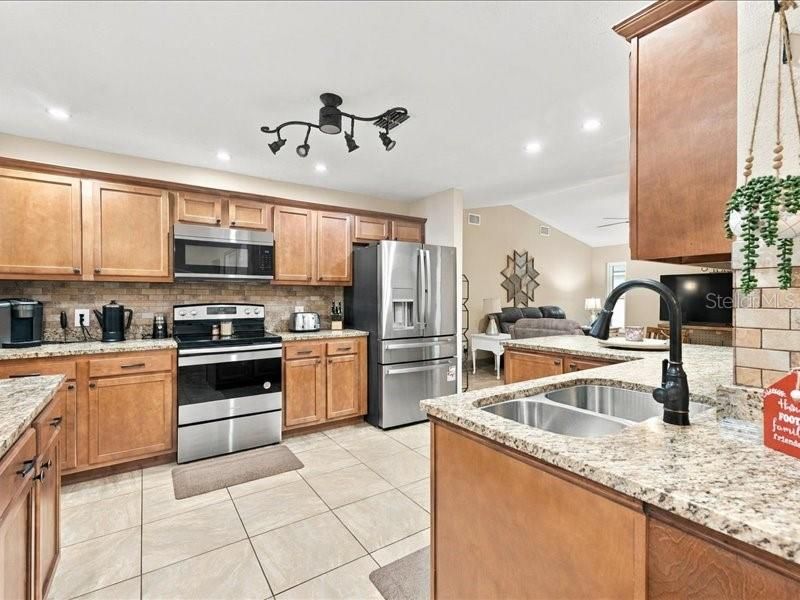 For Sale: $470,000 (3 beds, 2 baths, 2323 Square Feet)